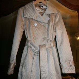 Mood for a spring coat? Bebe quilted long jacket, size Large